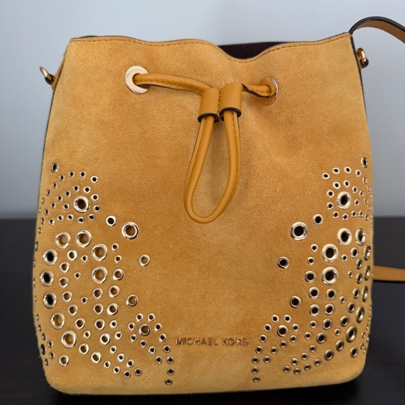 Michael Kors Cary Marigold SM Bucket Bag Leather Suede - Picture 3 of 16